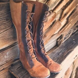 Sorel Lace-Up Boots Brown and Tan with Durable Sole